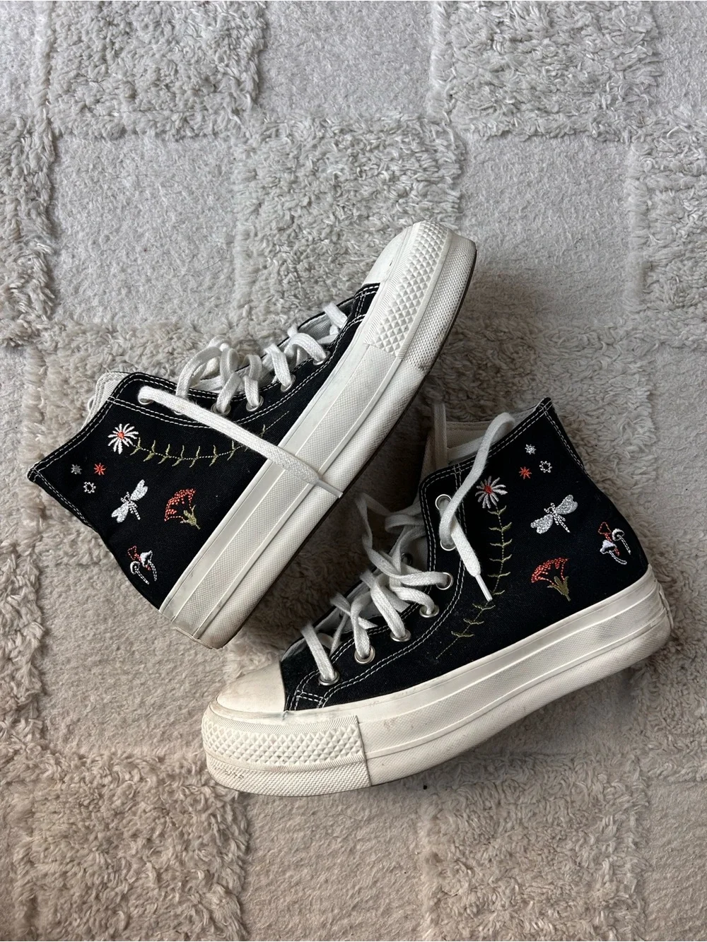Converse Chuck Taylor All Star Lift Sneakers Enchanted Garden Embroidered 7.5